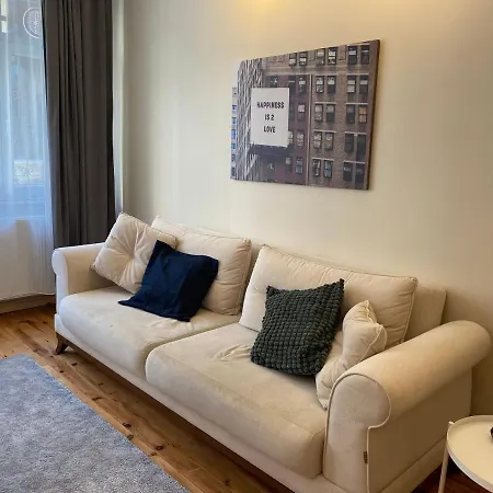 Apartment Kueltueruen Merkezinde